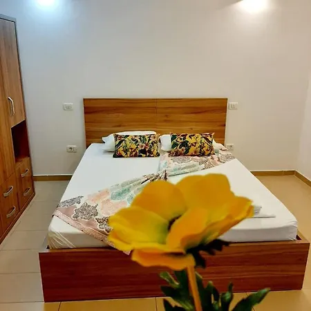 Lake View Boutique Mamaia
