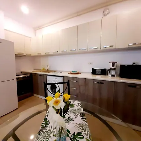 Lake View Boutique Mamaia
