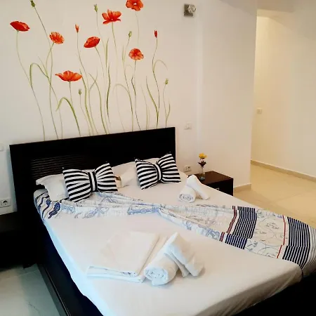 Lake View Boutique Mamaia